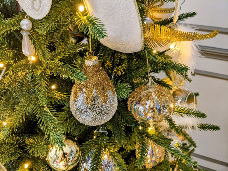 Clear Glass Ornaments with Gold Glitter – Set of 4