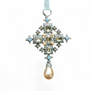 Baroque-styled Ornament with Pearl