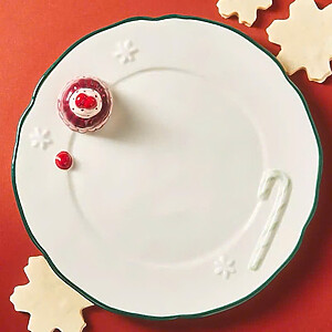 Ceramic Dessert Plate with Green-Rimmed and Sweet Decoration 21cm Diameter